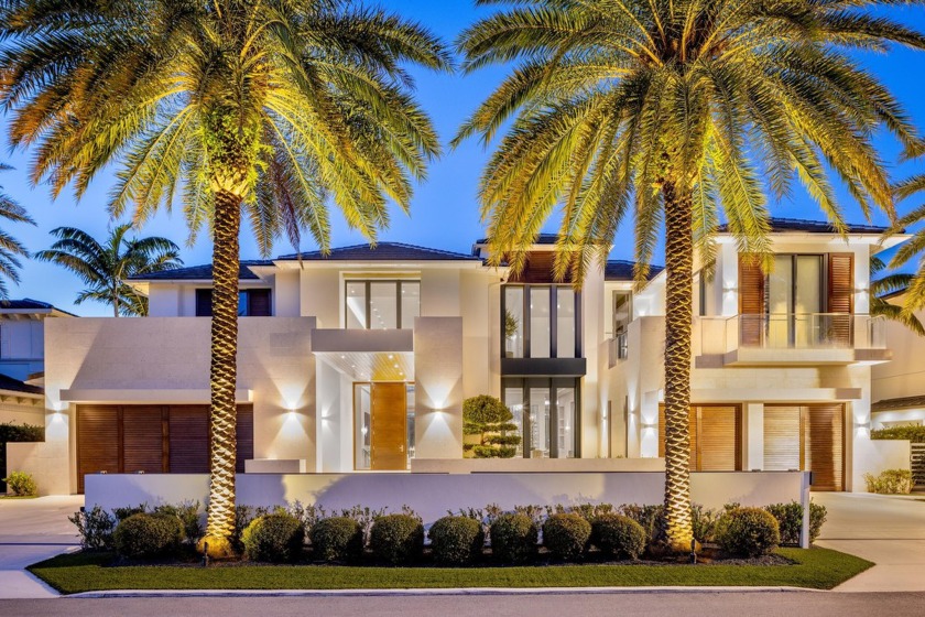 Transcend the expected at Villa Bianca, a contemporary jewel - Beach Home for sale in Boca Raton, Florida on Beachhouse.com