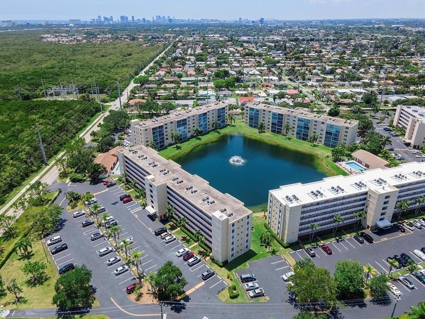 SPACIOUS TWO BEDROOM, TWO BATH CONDO IN EXCELLENT LOCATION EAST - Beach Condo for sale in Dania, Florida on Beachhouse.com