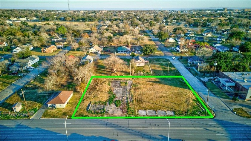 Situated on a busy street with excellent exposure, ensuring - Beach Commercial for sale in Port Arthur, Texas on Beachhouse.com