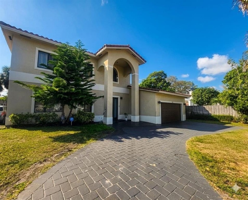 Newly built two-story home built 2016 fully remodeled with - Beach Home for sale in Fort Lauderdale, Florida on Beachhouse.com