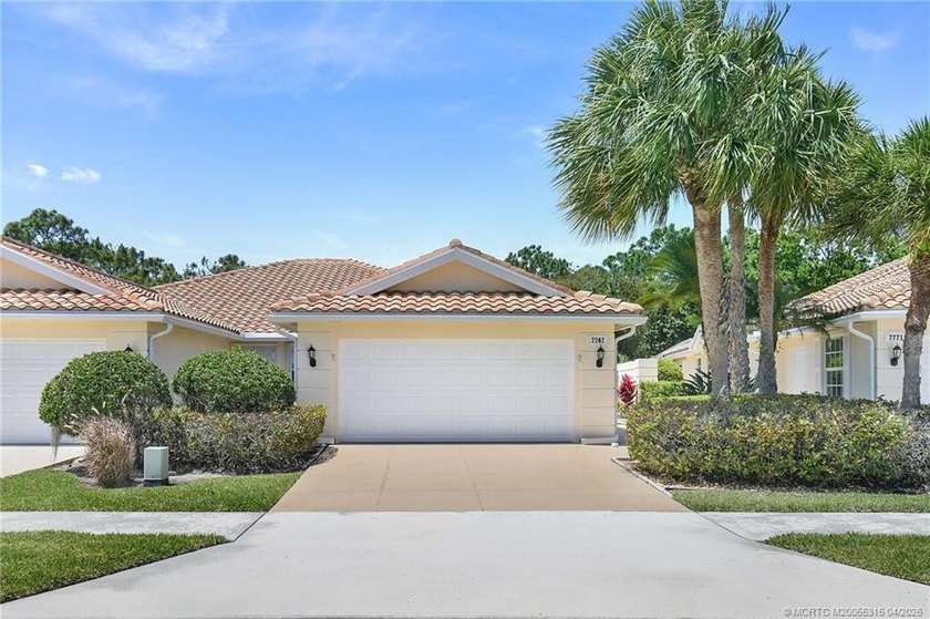 This 2BR, 2BA, 2CG well-maintained villa is perfectly situated - Beach Home for sale in Hobe Sound, Florida on Beachhouse.com