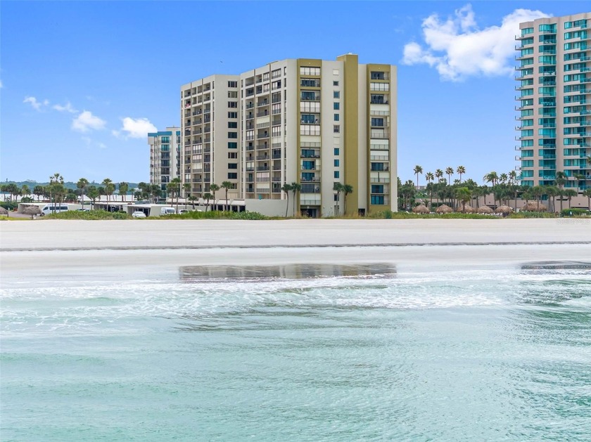 An extraordinary blend of incredible ocean views and luxurious - Beach Condo for sale in Clearwater Beach, Florida on Beachhouse.com