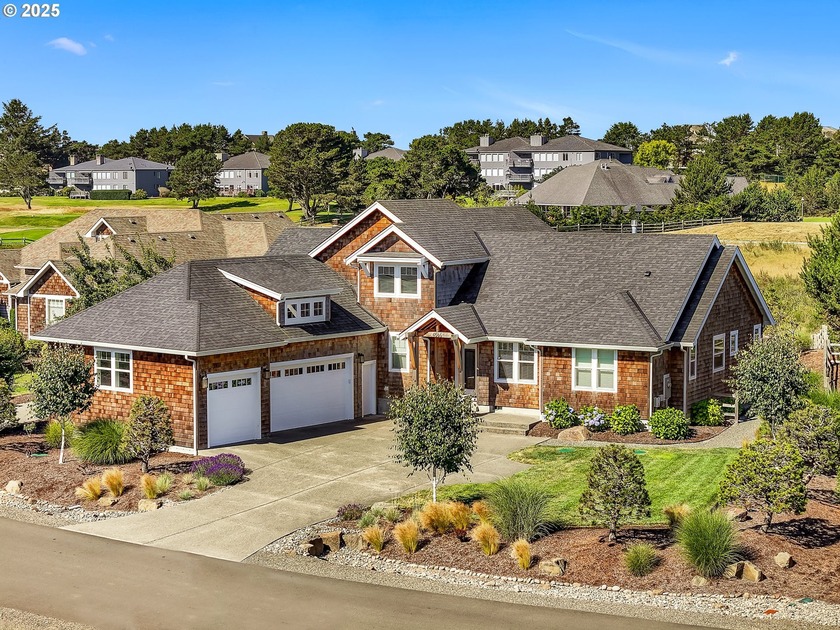 This beautiful home in the Reserve at Gearhart features 4 - Beach Home for sale in Gearhart, Oregon on Beachhouse.com