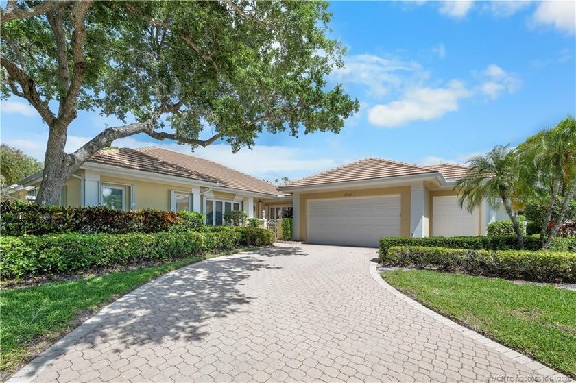 Welcome to this prime location, lake & signature hole #14 of the - Beach Home for sale in Palm City, Florida on Beachhouse.com