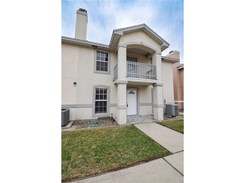 One of the best deals on the market! COMES WITH A BOAT SLIP & - Beach Townhome/Townhouse for sale in Corpus Christi, Texas on Beachhouse.com