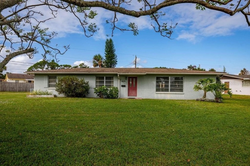 New Reduced Price!  Great Edgewater Home! This home is on a huge - Beach Home for sale in Edgewater, Florida on Beachhouse.com