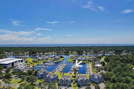 New Price! Grab your lines and put your boat in this 40 ft wet - Beach Lot for sale in Southport, North Carolina on Beachhouse.com