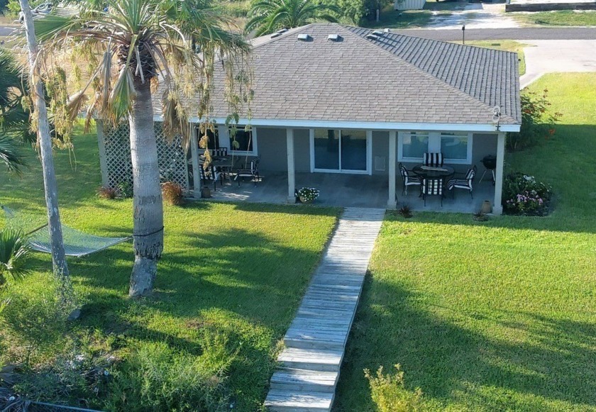 Welcome home to your furnished, water front coastal escape - Beach Home for sale in Rockport, Texas on Beachhouse.com