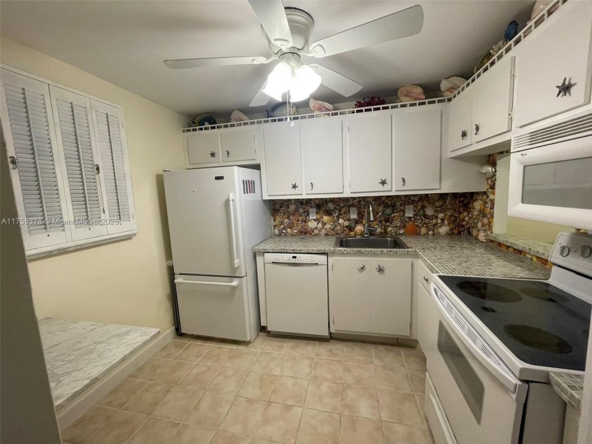 JUST REDUCED! BRING ALL OFFERS!!!  ENJOY BEACH STYLE LIVING IN - Beach Condo for sale in Margate, Florida on Beachhouse.com