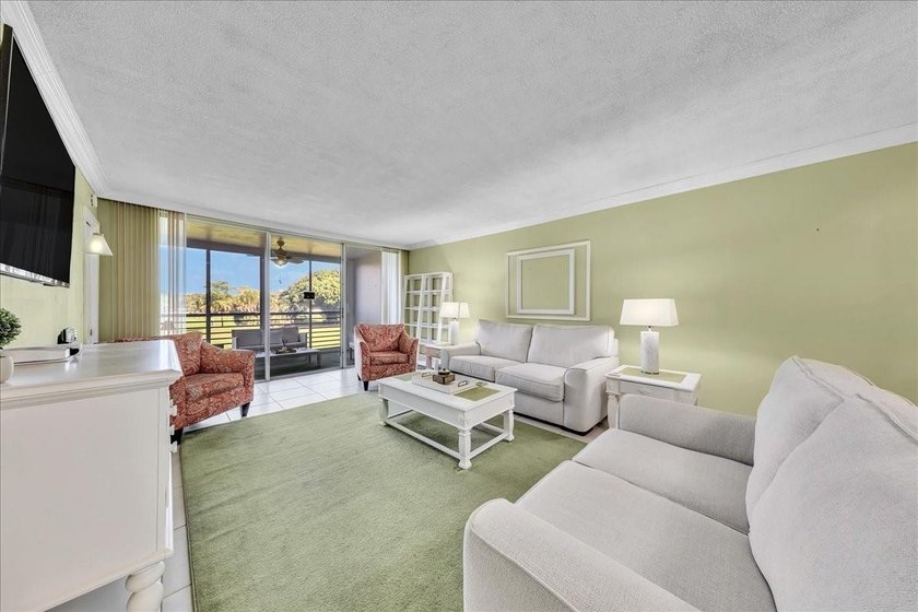 Enjoy serene northerly golf course views from your private oasis - Beach Condo for sale in Pompano Beach, Florida on Beachhouse.com