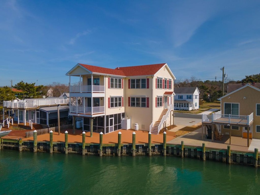 WATERFRONT is the Word for this lovely, well maintained, home - Beach Home for sale in Chincoteague Island, Virginia on Beachhouse.com