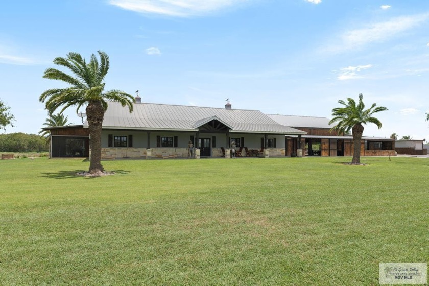 Discover your dream country retreat with this barndominium - Beach Home for sale in Bayview, Texas on Beachhouse.com