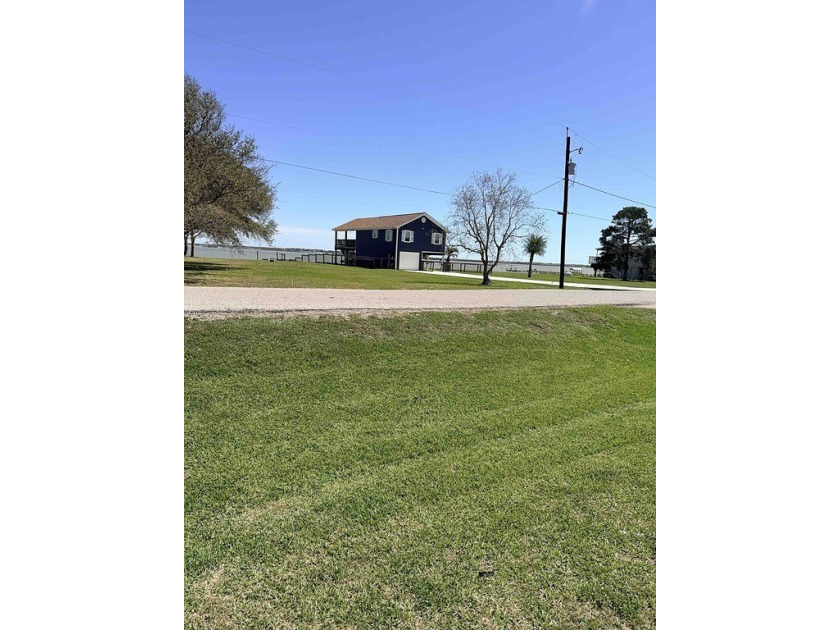 Discover the perfect coastal retreat in the gated community of - Beach Lot for sale in Palacios, Texas on Beachhouse.com