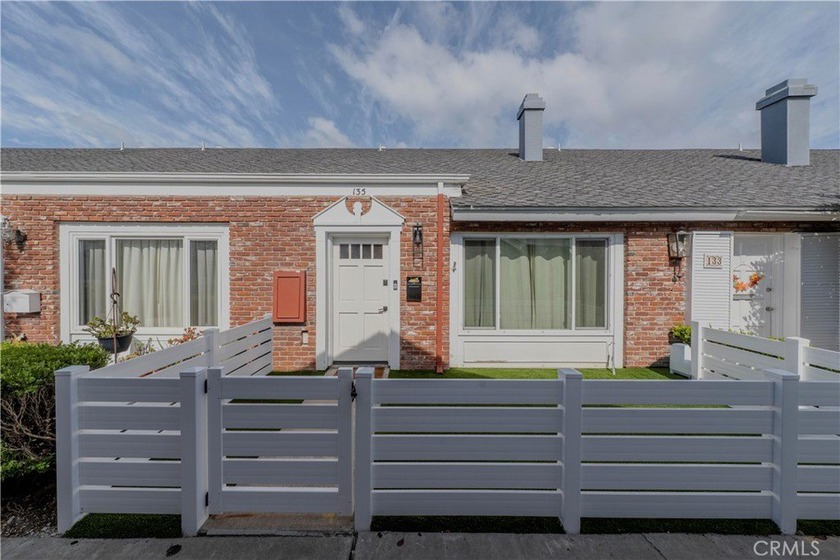 Welcome to this beautifully renovated two-bedroom, two-bathroom - Beach Townhome/Townhouse for sale in Costa Mesa, California on Beachhouse.com