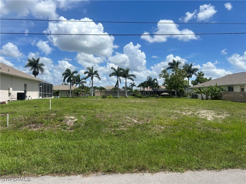 ***SEAWALL*** Vacant lot available on freshwater canal with the - Beach Lot for sale in Cape Coral, Florida on Beachhouse.com