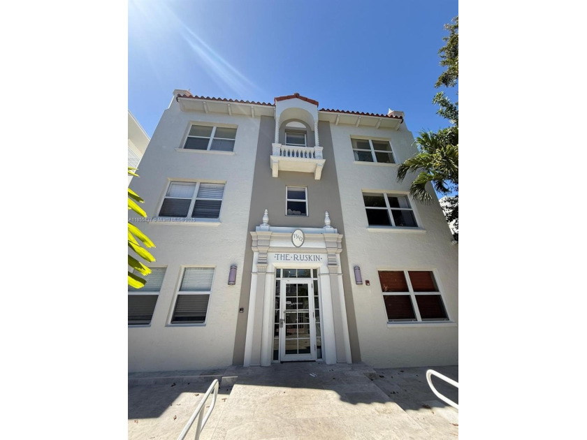 Charming Art Deco condo in the heart of South Beach! Located - Beach Condo for sale in Miami Beach, Florida on Beachhouse.com