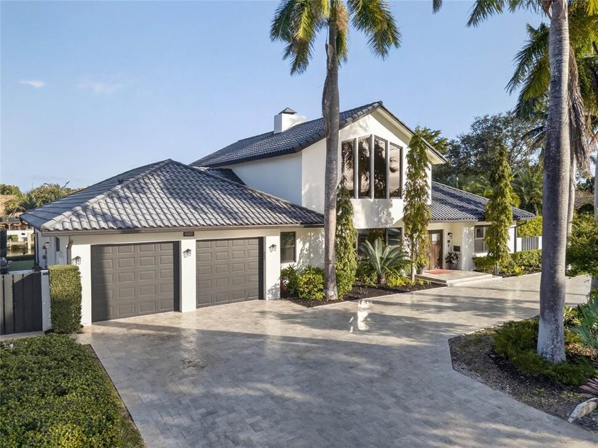 Experience waterfront luxury at its finest in this completely - Beach Home for sale in Lighthouse Point, Florida on Beachhouse.com