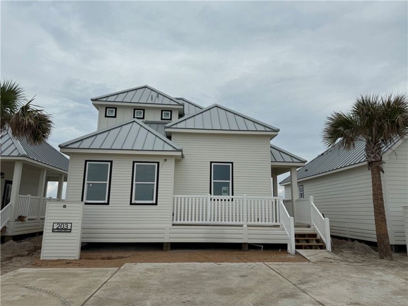 Spoonbill Bay is a luxury bay side home and cottage development - Beach Home for sale in Port Aransas, Texas on Beachhouse.com
