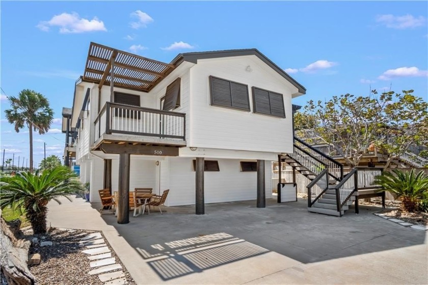 510 Bralley is three properties in one, offering the perfect - Beach Home for sale in Port Aransas, Texas on Beachhouse.com