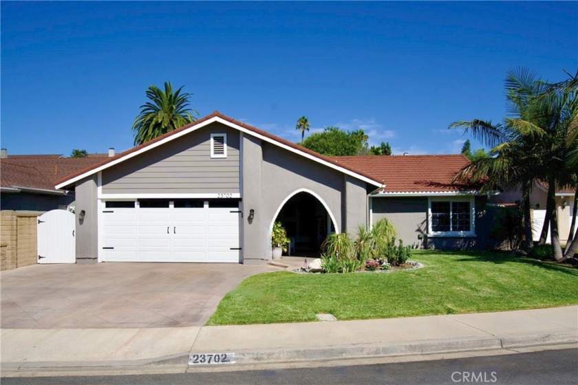 Welcome to this beautifully maintained single-level family home - Beach Home for sale in Mission Viejo, California on Beachhouse.com