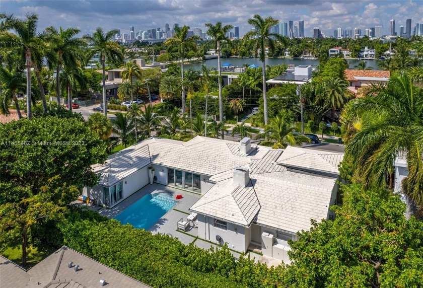 Welcome to this exceptional 4-bed, 4-bath, 3,800 sqft - Beach Home for sale in Miami Beach, Florida on Beachhouse.com