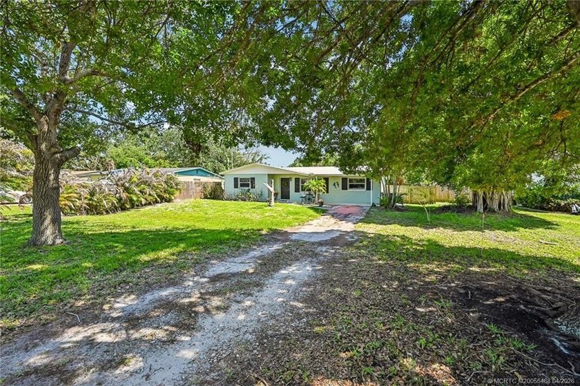 NO HOA! Great 3BR/2BA Jensen Beach home on a quiet dead-end - Beach Home for sale in Jensen Beach, Florida on Beachhouse.com