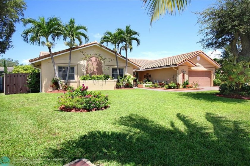 PRICE REDUCED - Welcome to your new home in Hawkes Bluff - Beach Home for sale in Davie, Florida on Beachhouse.com