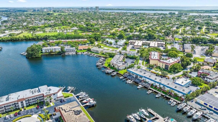 Completely Renovated Condo with Breathtaking Waterway View of - Beach Condo for sale in North Palm Beach, Florida on Beachhouse.com