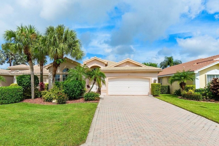 Discover the perfect blend of privacy and luxury in this - Beach Home for sale in Delray Beach, Florida on Beachhouse.com