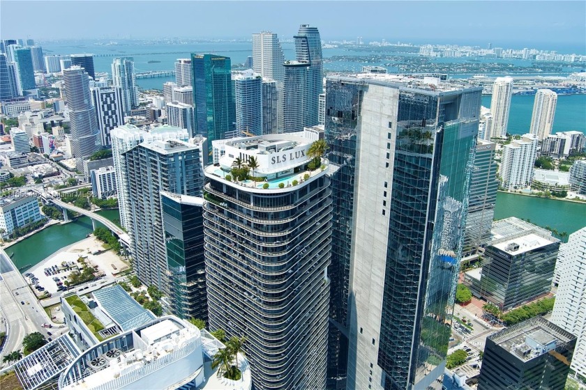 Spectacular, 1bedroom+den and 2 bathroom unit at the ultra - Beach Condo for sale in Miami, Florida on Beachhouse.com