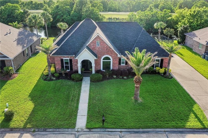 Luxury living in the gated golf course community of Masters - Beach Home for sale in Slidell, Louisiana on Beachhouse.com