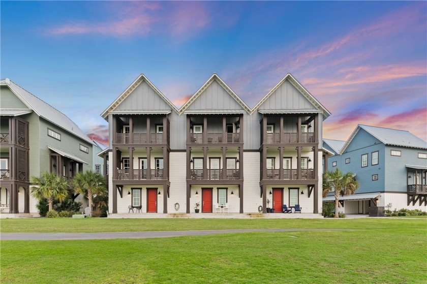 Welcome to Fairway Sunset, where luxury meets relaxation! - Beach Townhome/Townhouse for sale in Port Aransas, Texas on Beachhouse.com