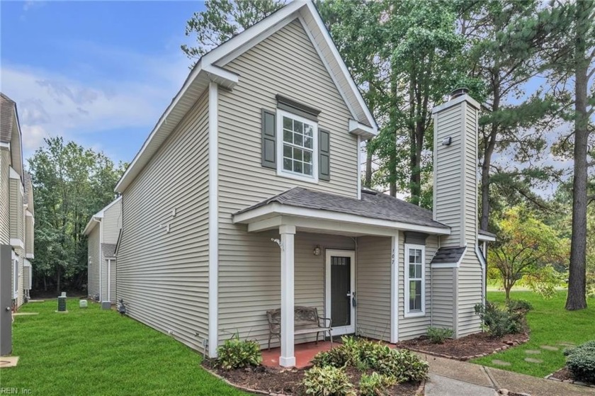 Welcome to this fully renovated family home with a amazing golf - Beach Home for sale in Newport News, Virginia on Beachhouse.com