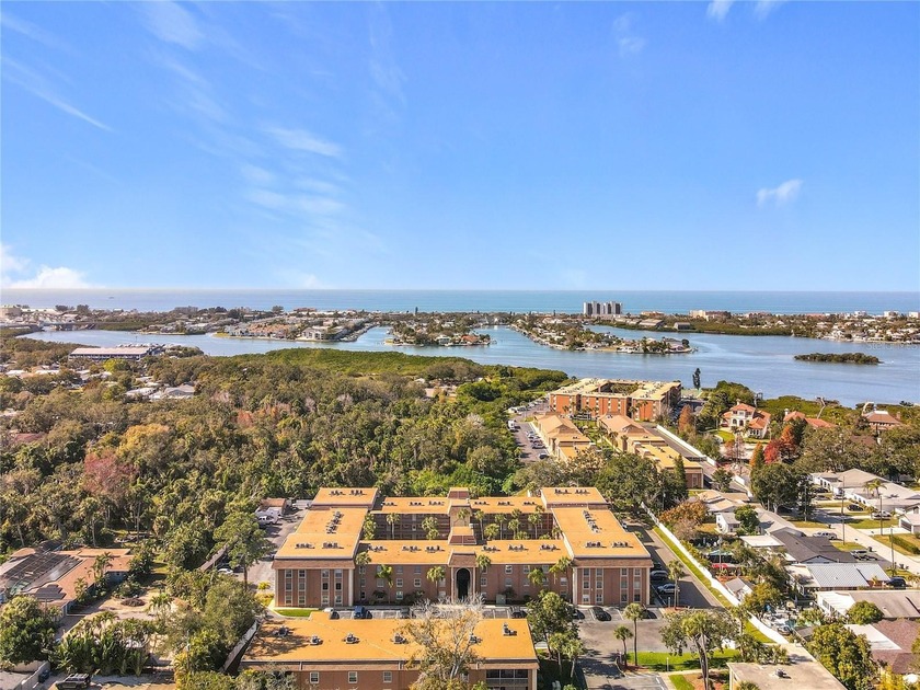 Your Coastal Escape Awaits on Florida's West Coast
Welcome to - Beach Condo for sale in Largo, Florida on Beachhouse.com