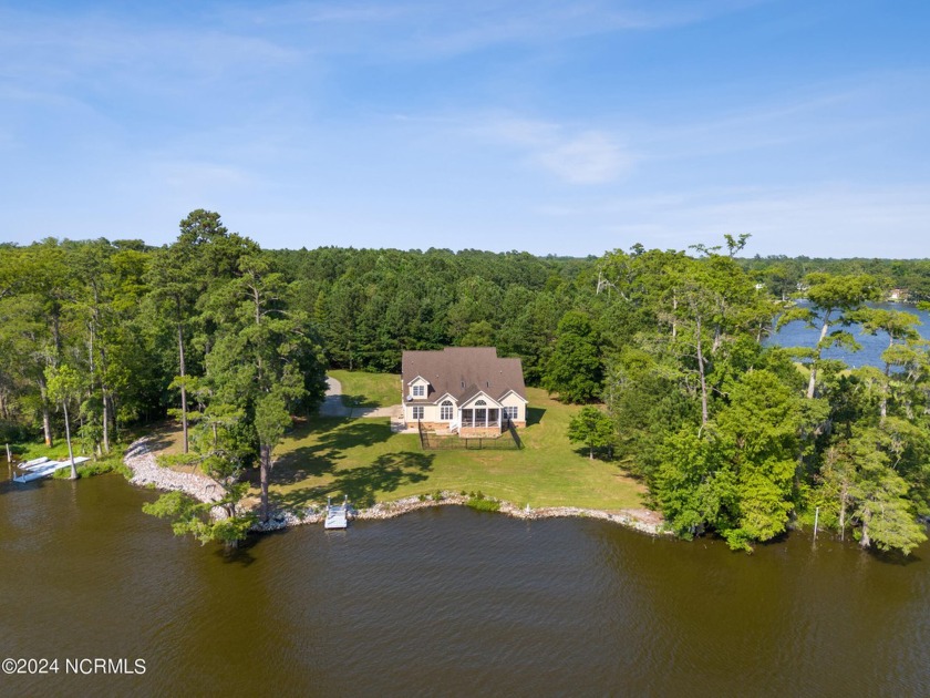 Looking for that rare combination of spacious, luxurious - Beach Home for sale in Hertford, North Carolina on Beachhouse.com