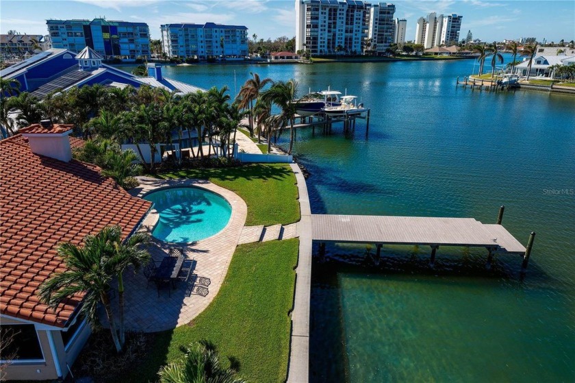 Absolutely breathtaking sunset views!! This 4 bedroom waterfront - Beach Home for sale in St. Petersburg, Florida on Beachhouse.com