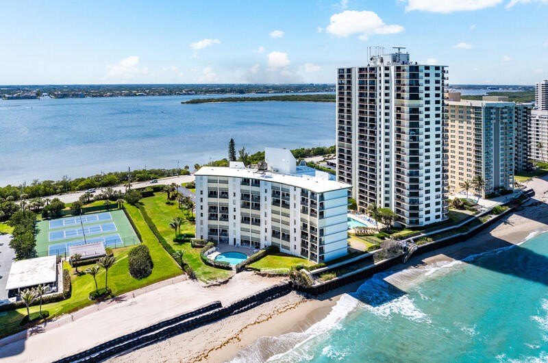 Oceanfront 2BD/2BA fully renovated condo with stunning Atlantic - Beach Condo for sale in Singer Island, Florida on Beachhouse.com