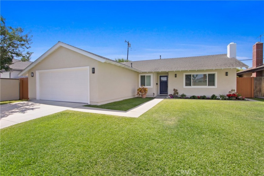 Beautiful 3-bedroom,2 bath, 2 car garage, single family home - Beach Home for sale in Huntington Beach, California on Beachhouse.com