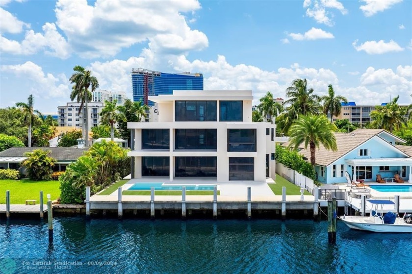 Luxurious three story waterfront estate newly constructed in - Beach Home for sale in Fort Lauderdale, Florida on Beachhouse.com