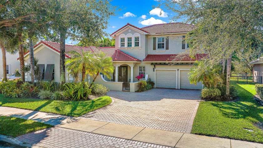 Welcome to your tropical oasis! This lakefront home has it all! - Beach Home for sale in Jupiter, Florida on Beachhouse.com