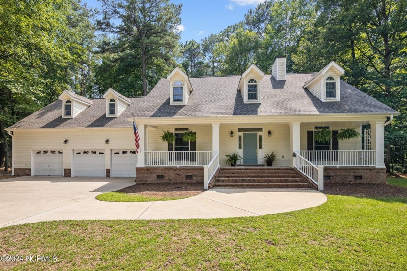 JUST LISTED IN.CYPRESS LANDING. Welcome home to this 3BR 2BA - Beach Home for sale in Chocowinity, North Carolina on Beachhouse.com