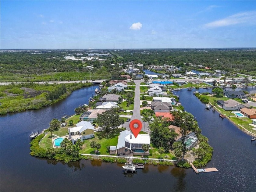 Coastal Living at Its Finest - Modern Elegance Meets Florida - Beach Home for sale in Nokomis, Florida on Beachhouse.com