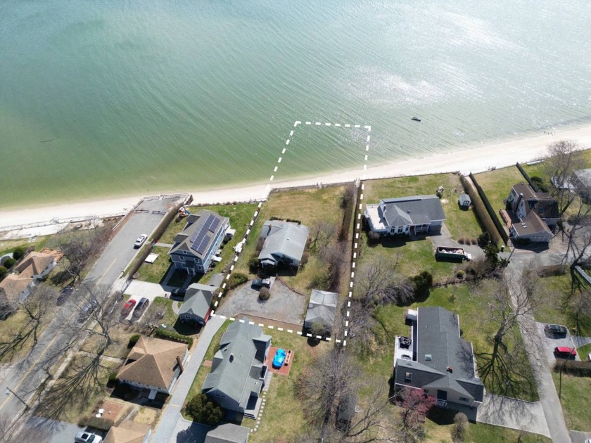 Welcome to your delightful private bayfront property. Large - Beach Home for sale in Laurel, New York on Beachhouse.com