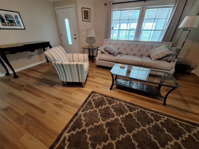 Just Listed in Pinelake Gardens & Estates - Stuart, FL - Beach Home for sale in Stuart, Florida on Beachhouse.com