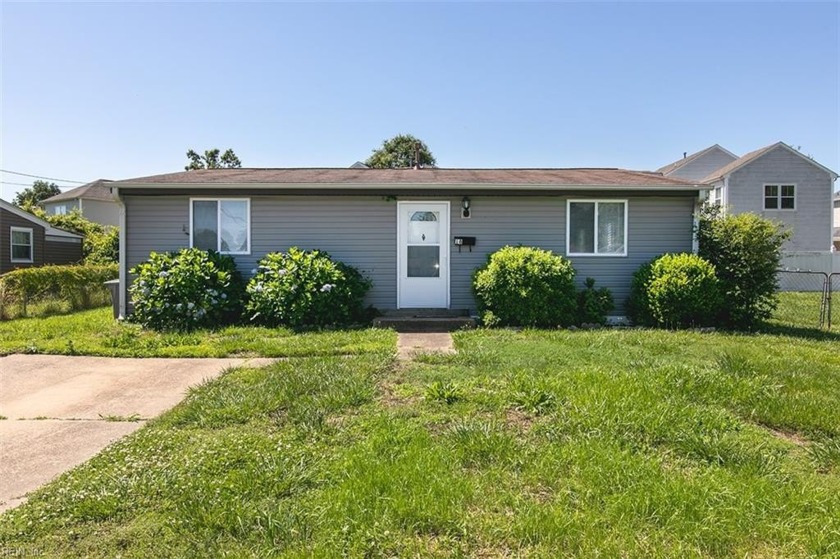 Welcome to this gorgeous 3 bedroom, 2 bathroom, updated home - Beach Home for sale in Hampton, Virginia on Beachhouse.com