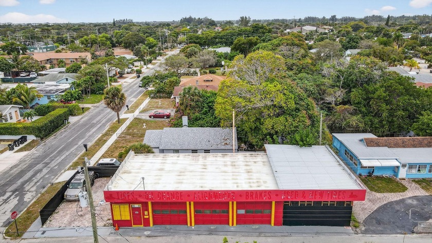 EXCELLENT OPPORTUNITY TO OWN 1710 SF AUTO REPAIR SHOP IN A PRIME - Beach Commercial for sale in Lake Worth Beach, Florida on Beachhouse.com