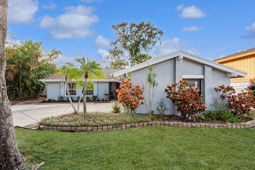 Under contract-accepting backup offers. Discover your perfect - Beach Home for sale in Palm Harbor, Florida on Beachhouse.com