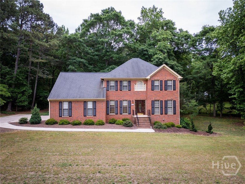 Beautiful in Brick! This Wright and Wright custom built home is - Beach Home for sale in Watkinsville, Georgia on Beachhouse.com
