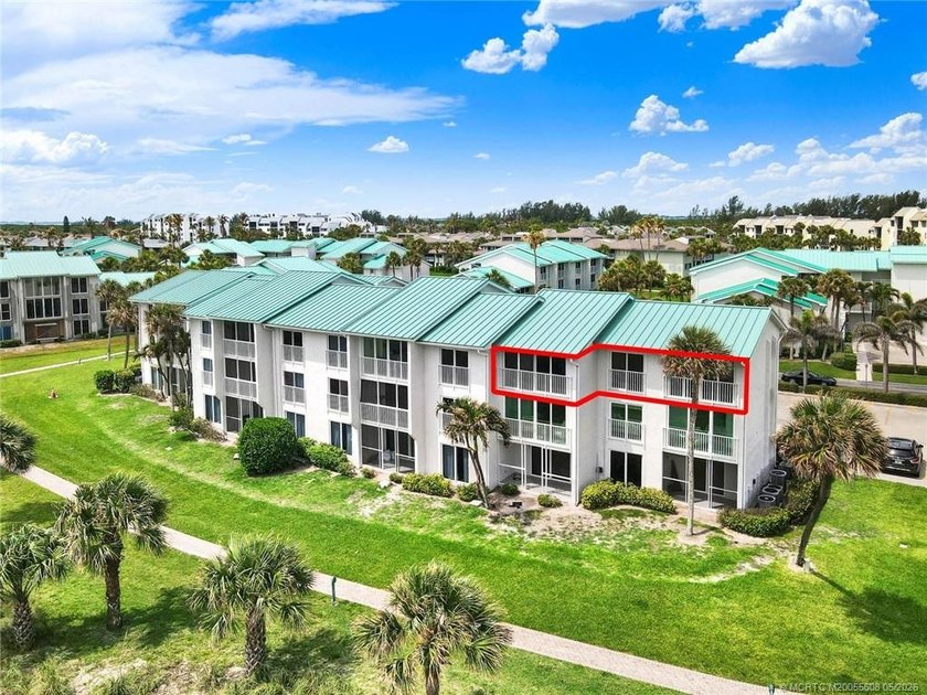 OCEANFRONT - Must see this cute and cozy 2/2 oceanfront condo - Beach Condo for sale in Fort Pierce, Florida on Beachhouse.com
