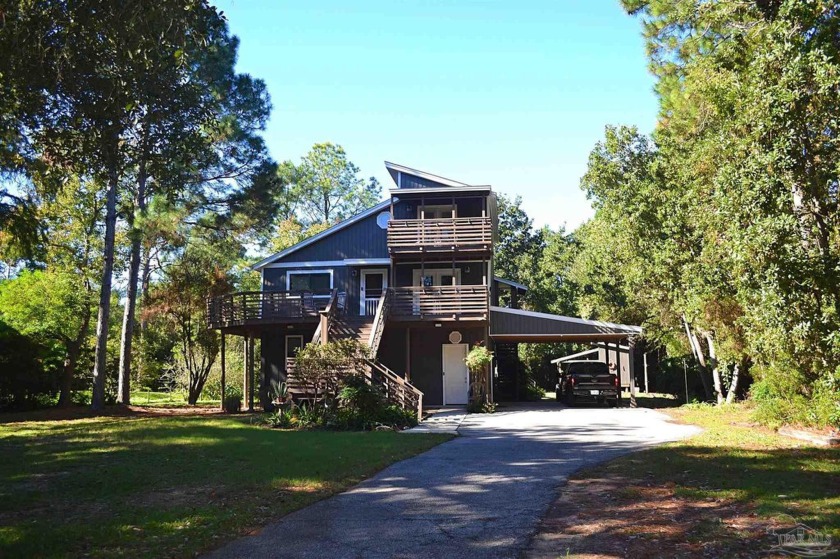 THIS IS IT!!! YOUR PARADISE IN PARADISE!!! This spectacular - Beach Home for sale in Gulf Breeze, Florida on Beachhouse.com